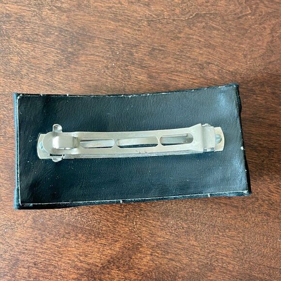 Bundle of 1980s Vintage Hair Clips / Barrettes (embroidered, bunch of grapes) - Picture 3 of 8